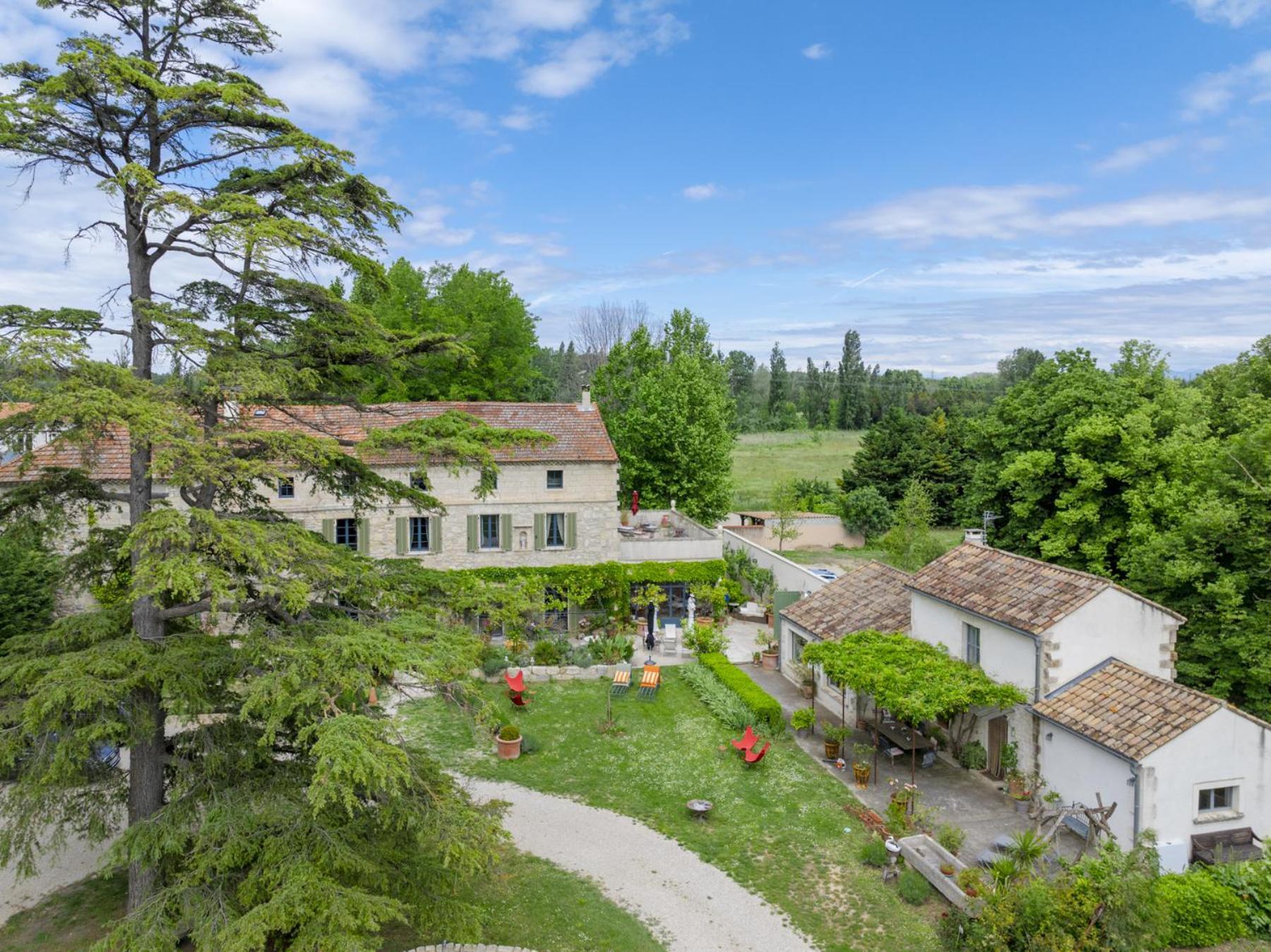 Bastide De Bellegarde Panzió Avignon Kültér fotó